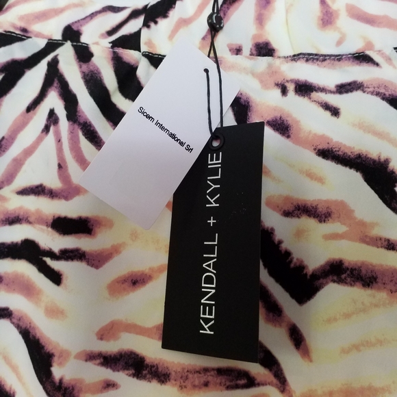 KENDALL & KYLIE Patterned Skirt. Nature, Watercolor, Abstract Inspired. NEW NWT - Picture 4 of 14